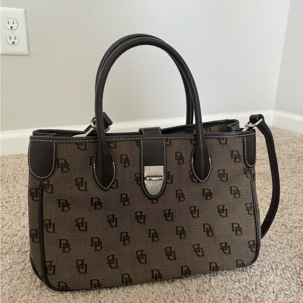 Dooney & Bourke purse
